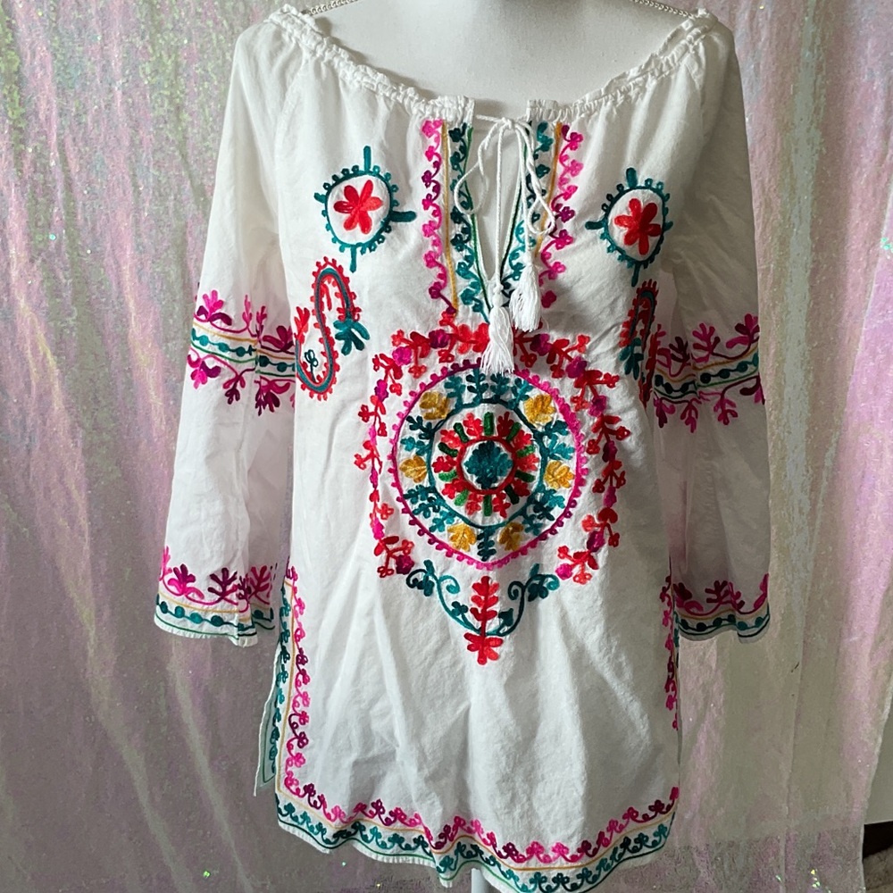 Unk White Tunic with Colorful Embroidery